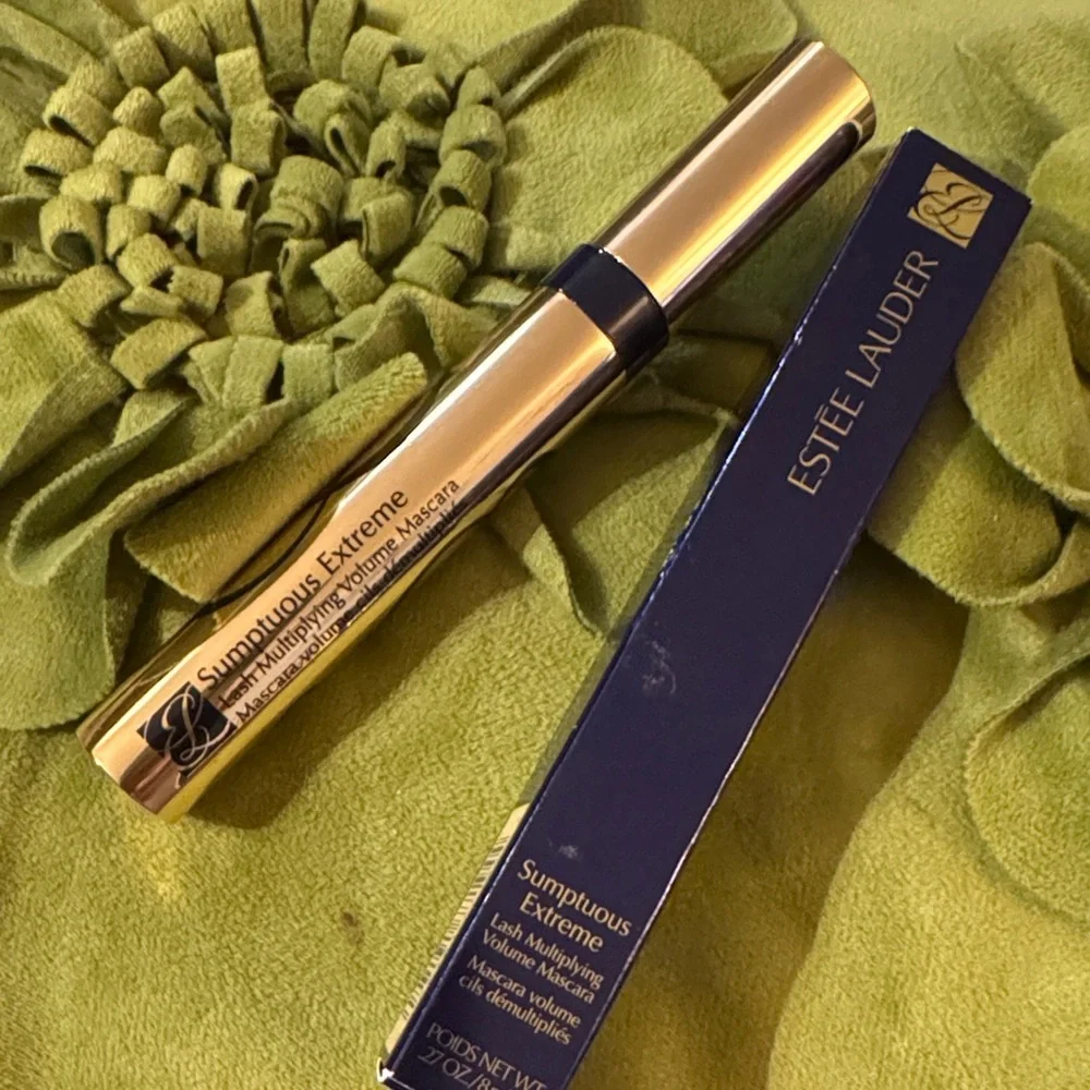 Estee Lauder‎ Sumptuous Extreme Mascara - black 01